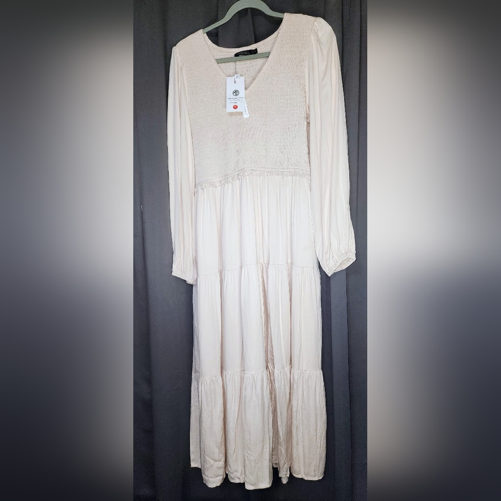 Elegant Cream Long Sleeve Dress